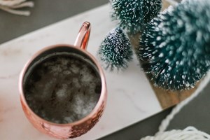 Best Hard Kombucha Brand To Serve During The Holidays | Kombrewcha