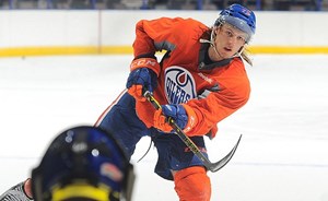 Edmonton Oilers assign D William Lagesson to AHL