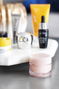 On-The-Go Beauty Tips For Moms: The Best Fall Skincare Products For Dry Skin