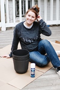 Inexpensive DIY Planter Ideas | Spray Paint Planters White