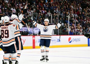 Edmonton Oilers recall D Matt Benning