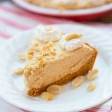 Classic No-Bake Peanut Butter Pie