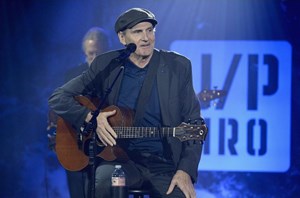 You've got friends coming: James Taylor, Bonnie Raitt to play Rogers Place in April