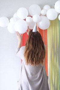 Easy DIY Unicorn Party Backdrop