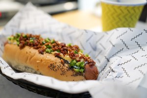 Mayday Dogs: Weiners, Tots, Shakes & Beer, All Courtside