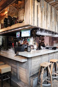 Downtown Edmonton Restaurants For Lunch | Cask & Barrel on 104th Street