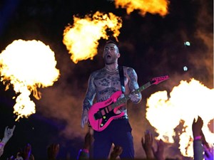 CONCERT ANNOUNCEMENT: Maroon 5 at Rogers Place Aug. 12 on 2020 Tour