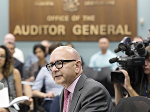 Alberta's auditor general to release health-care recommendations in new report