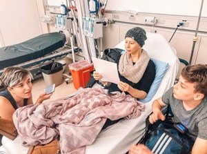 'I chose to fight': She's doing all she can to find a cure for her ovarian cancer
